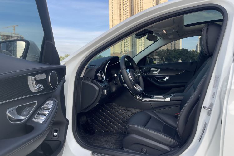 奔驰C级 2021款 C 260 L 运动版中控内饰7004