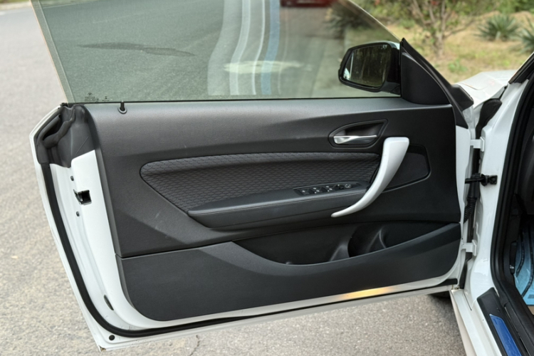 宝马2系(进口) 2018款 225i 敞篷轿跑车 M运动型中控内饰7002