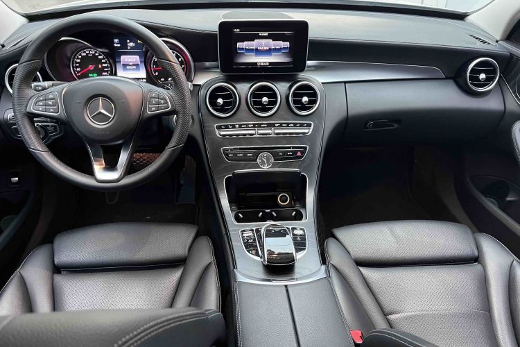 奔驰C级 2015款 改款 C 200 L 运动型中控内饰7006