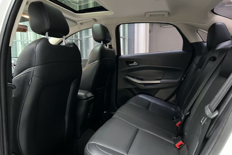 福特 福睿斯 2015款 1.5L 自动时尚型中控内饰7006