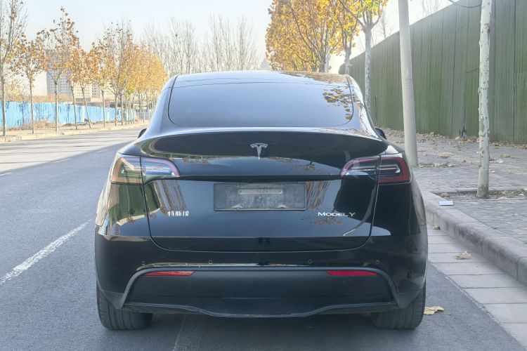 特斯拉 Model Y 2023款 长续航全轮驱动版车身外观6005