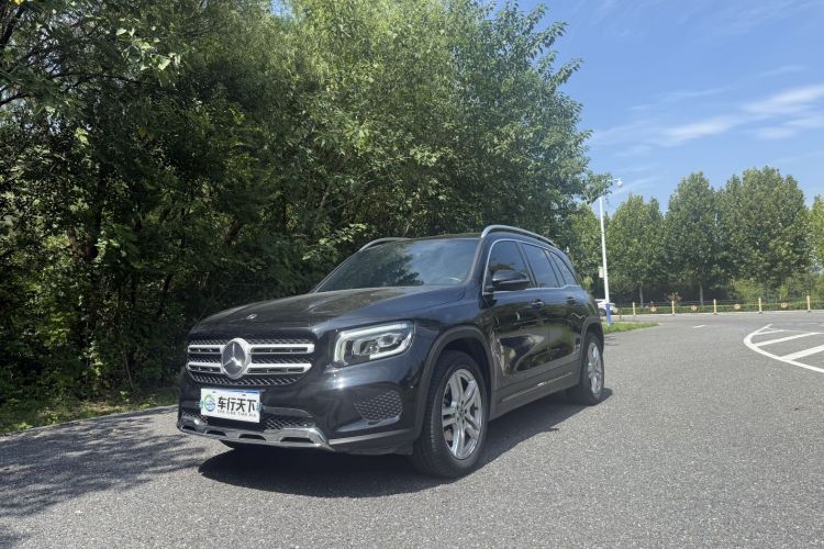 奔驰GLB 2021款 GLB 200 动感型中控内饰7001