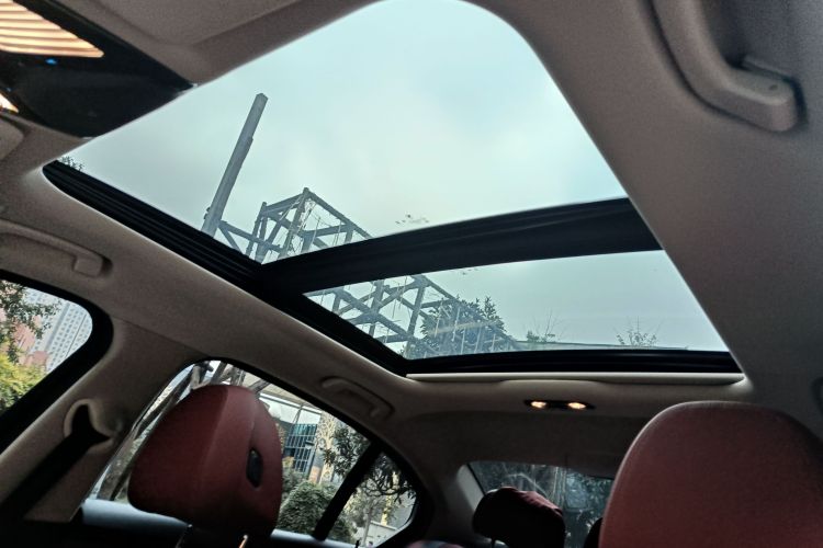 宝马3系 2024款 325Li M运动曜夜套装中控内饰7010