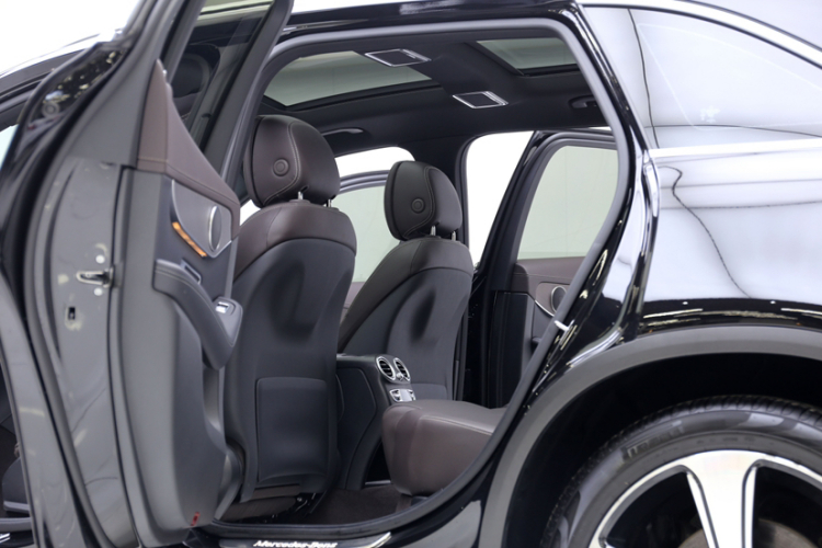 奔驰GLC 2022款 改款 GLC 300 L 4MATIC 动感型臻藏版中控内饰7001