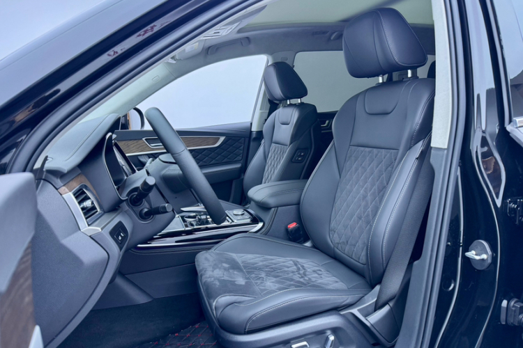 红旗HS7 2022款 3.0T 自动四驱智联旗享版 五座局部细节19