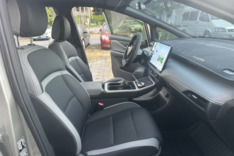 比亚迪 秦PLUS 2021款 EV 510KM 出行版局部细节41