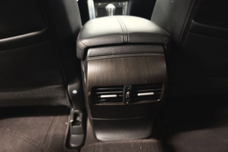 本田 歌诗图 2012款 2.4L 豪华版中控内饰7006