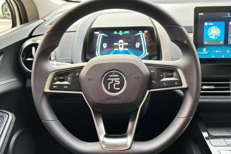 比亚迪 元新能源 2019款 EV360 智联悦享型中控内饰7003
