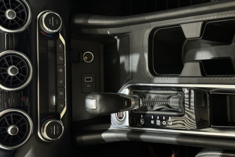 日产 轩逸 2021款 1.6L XL CVT悦享版中控内饰7009