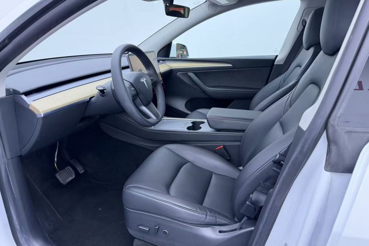 特斯拉 Model Y 2022款 后轮驱动版局部细节19