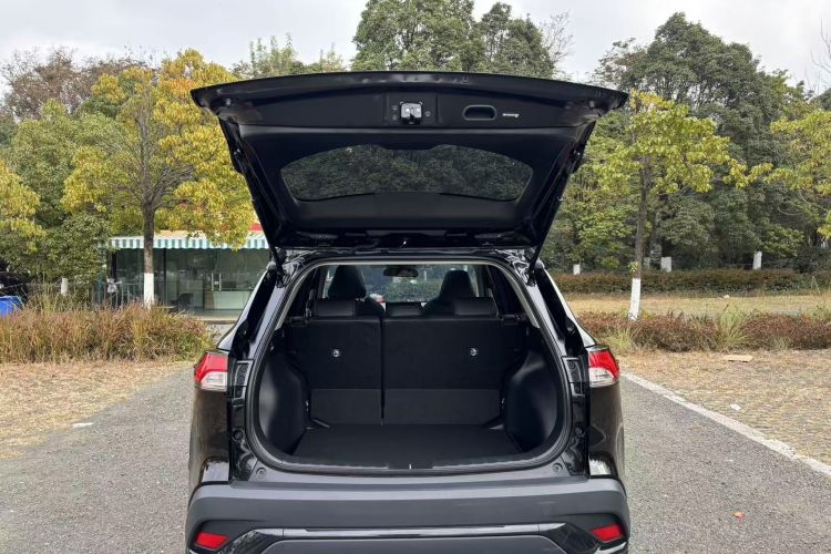 丰田 锋兰达 2024款 2.0L CVT领先plus版中控内饰7010