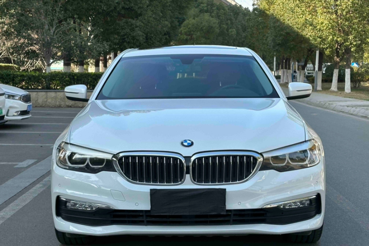 宝马5系 2018款 528Li 上市特别版车身外观6001