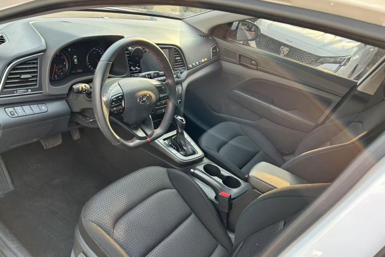 现代 领动 2018款 1.4T 双离合炫动·活力型中控内饰7005