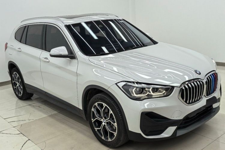 宝马X1 2022款 sDrive25Li 领先型车身外观6006