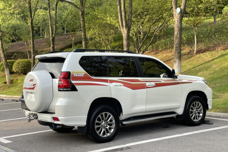 丰田 普拉多 2019款 3.5L 自动TX-L尊享版后挂备胎车身外观6005