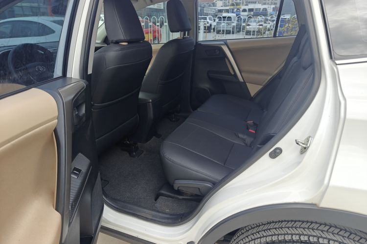 丰田 RAV4荣放 2015款 2.0L CVT两驱风尚版中控内饰7003