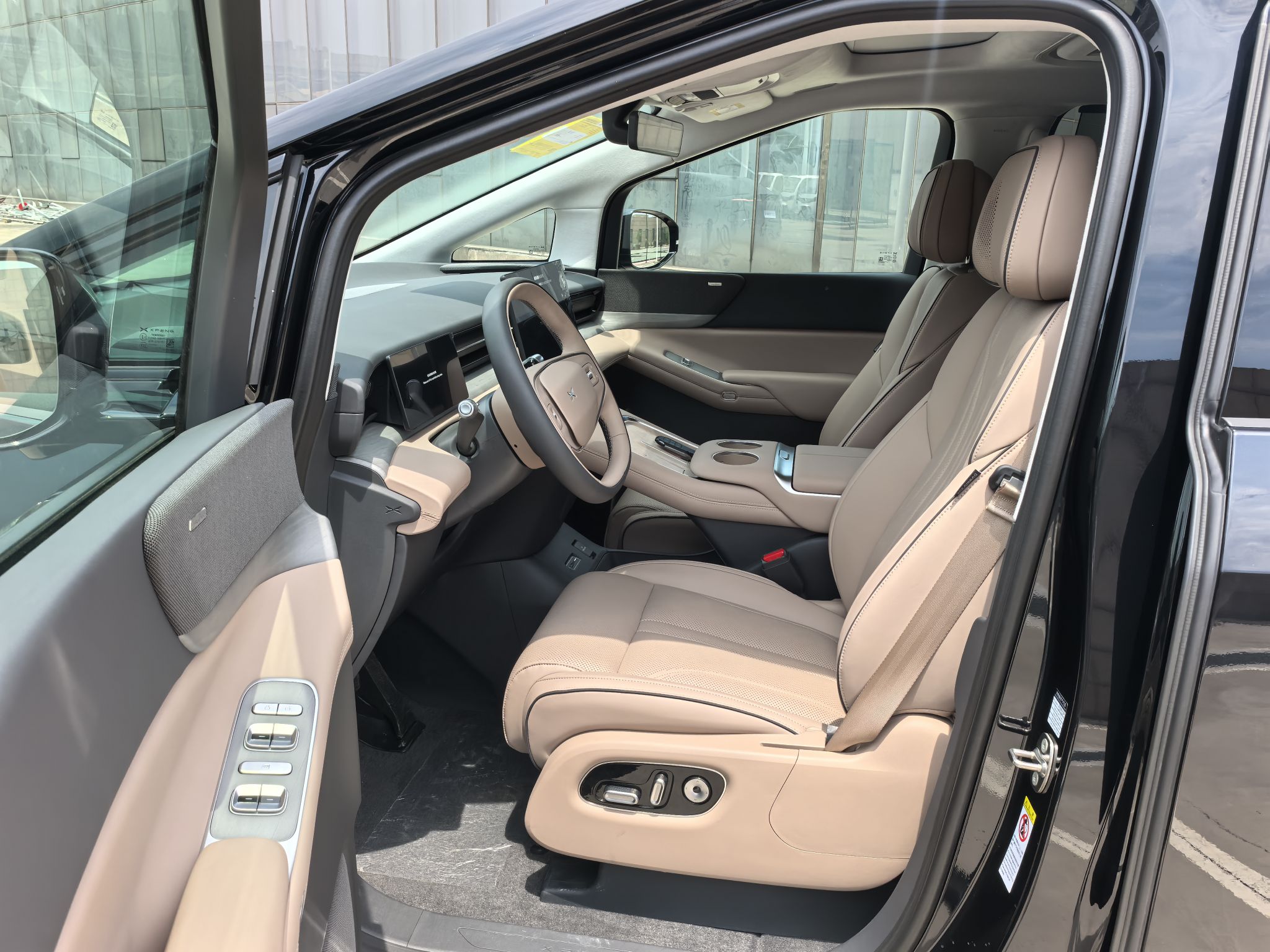 小鹏X9 2025款 650长续航 Max