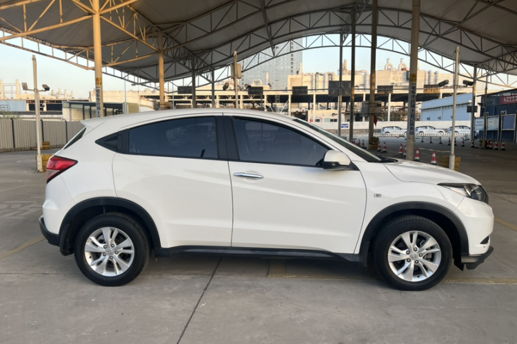 本田 缤智 2017款 1.5L CVT两驱舒适型车身外观6006