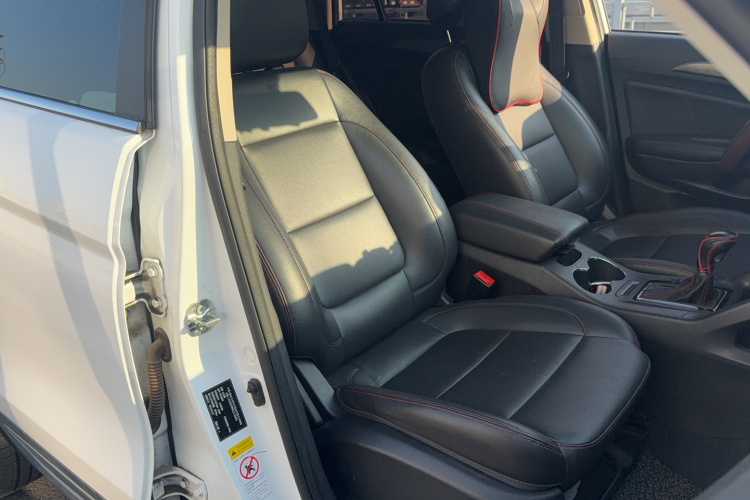 长安CS75 2014款 1.8T 自动精英型 国V局部细节41