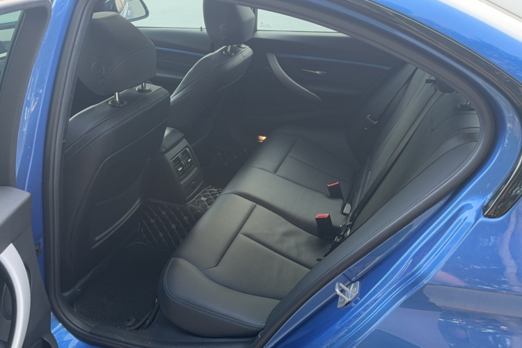 宝马3系 2018款 320i M运动套装中控内饰7005