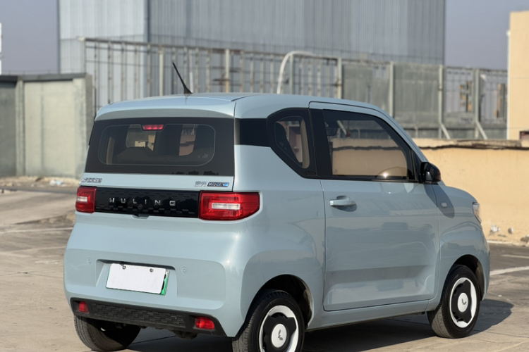 五菱汽车 宏光MINIEV 2022款 自在款 磷酸铁锂车身外观6005