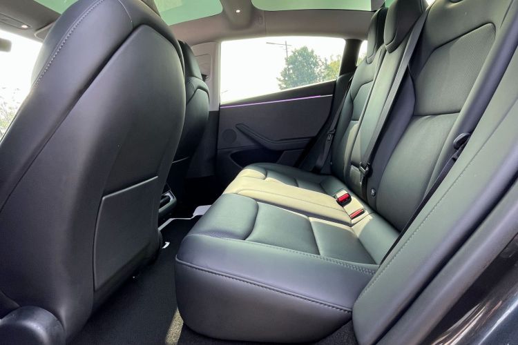 特斯拉 Model 3 2023款 后轮驱动版中控内饰7003