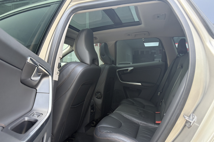 沃尔沃XC60(进口) 2014款 T5 智雅版中控内饰7001