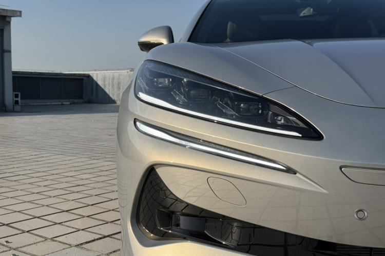 腾势Z9GT 2024款 1100四驱Pro版局部细节36