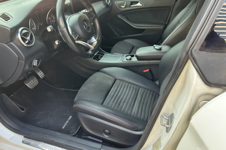 奔驰CLA 2016款 改款 CLA 220 4MATIC局部细节19