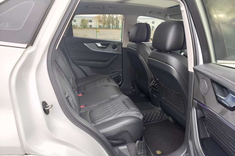 红旗HS5 2023款 2.0T 四驱旗享Pro版中控内饰7006