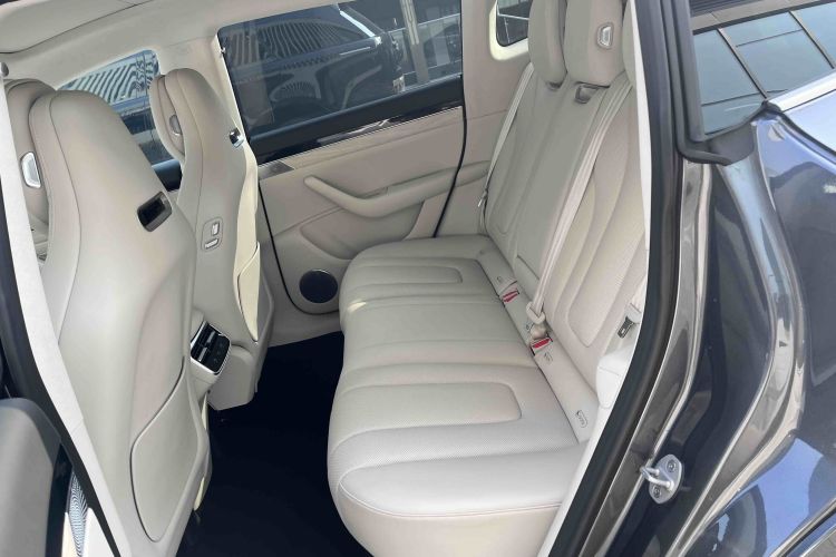 鸿蒙智行 智界R7 2024款 纯电 736km UItra中控内饰7015