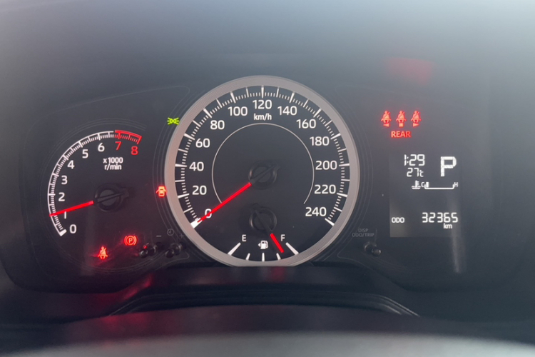 丰田 雷凌 2021款 TNGA 1.5L CVT进取版中控内饰15