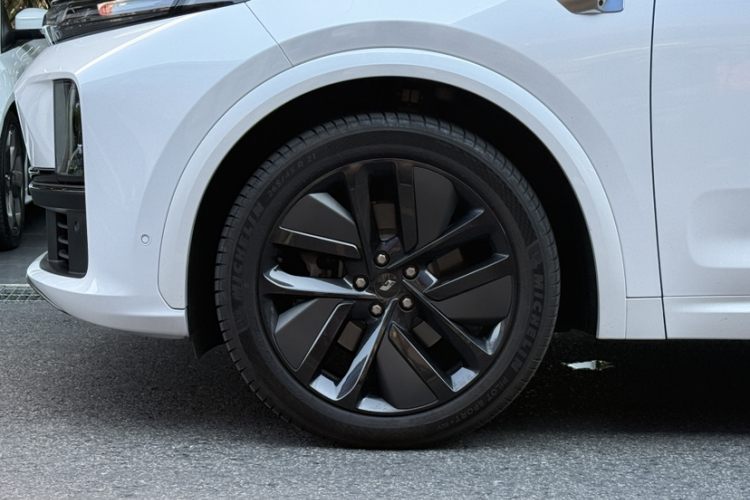 理想汽车 理想L7 2023款 Pro车身外观6010