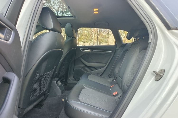 奥迪A3 2020款 Sportback 35 TFSI 时尚型 国VI中控内饰7003