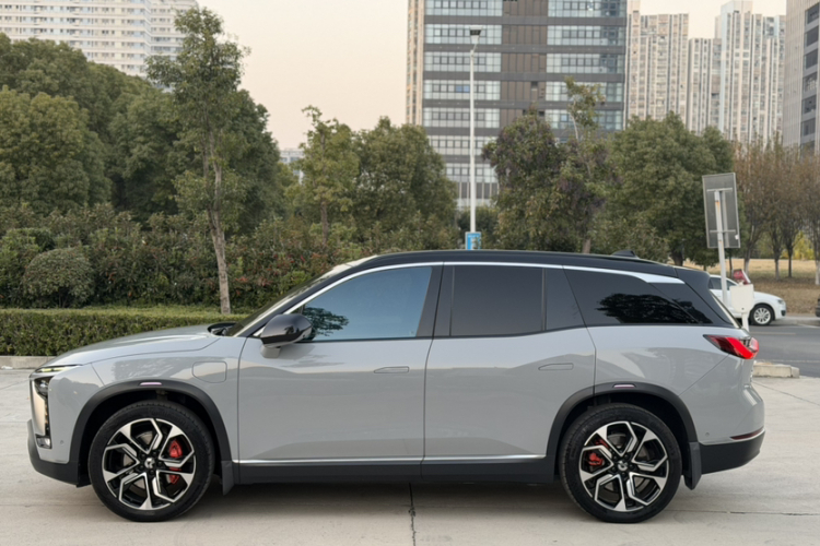 蔚来ES8 2022款 100kWh 领航版 六座车身外观6003