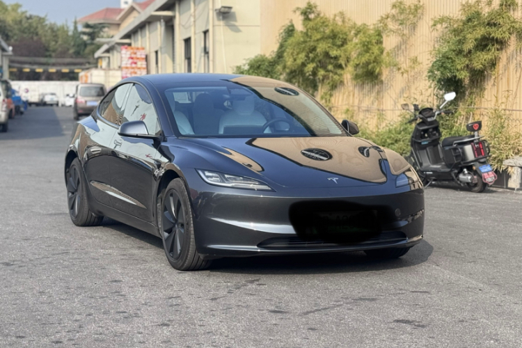 特斯拉 Model 3 2023款 长续航全轮驱动版车身外观6003