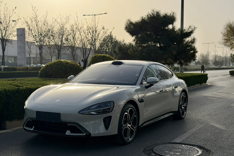 小米汽车 小米SU7 2024款 后驱超长续航高阶智驾Pro版车身外观1