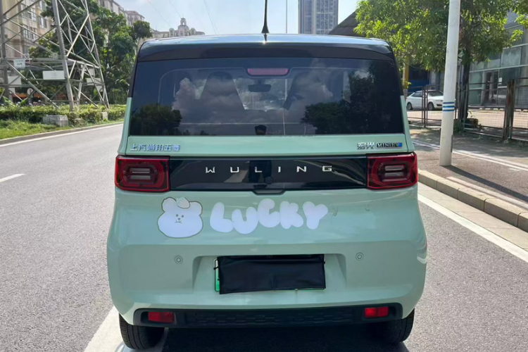 五菱汽车 宏光MINIEV 2022款 自在款 磷酸铁锂车身外观6006