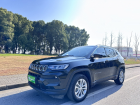 Jeep 指南者 2021款 220T 自动精英版