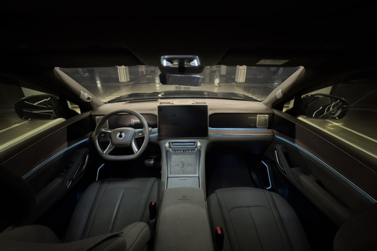 腾势N9 2025款 旗舰型中控内饰7005