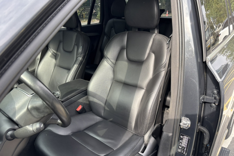 沃尔沃XC90 2018款 T5 智逸版 5座局部细节19