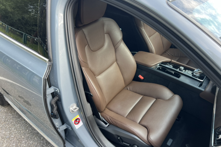 沃尔沃S90 2023款 B5 智远豪华版中控内饰7006