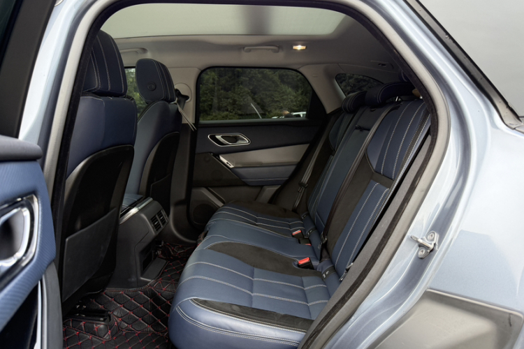 路虎 揽胜星脉 2018款 P250 S中控内饰7009