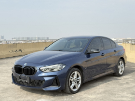 宝马1系 2021款 改款 120i M运动曜夜版