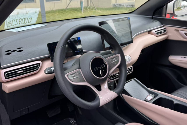 比亚迪 海鸥 2025款 智驾版 305km 活力版中控内饰7001