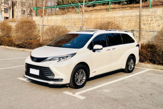 丰田 赛那SIENNA 2021款 2.5L混动 尊贵版