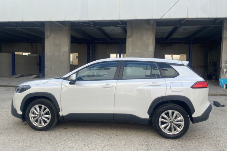 丰田 卡罗拉锐放 2022款 2.0L 先锋版车身外观6007