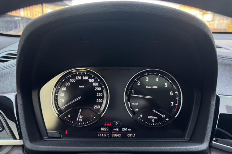 宝马X2 2020款 sDrive25i 领先型M越野套装中控内饰15