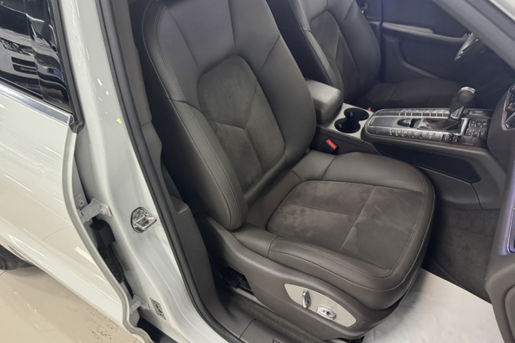 保时捷 2017款  Macan 2.0T中控内饰7007