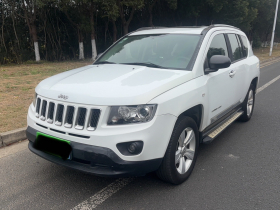 Jeep 指南者(进口) 2014款 2.0L 两驱运动版